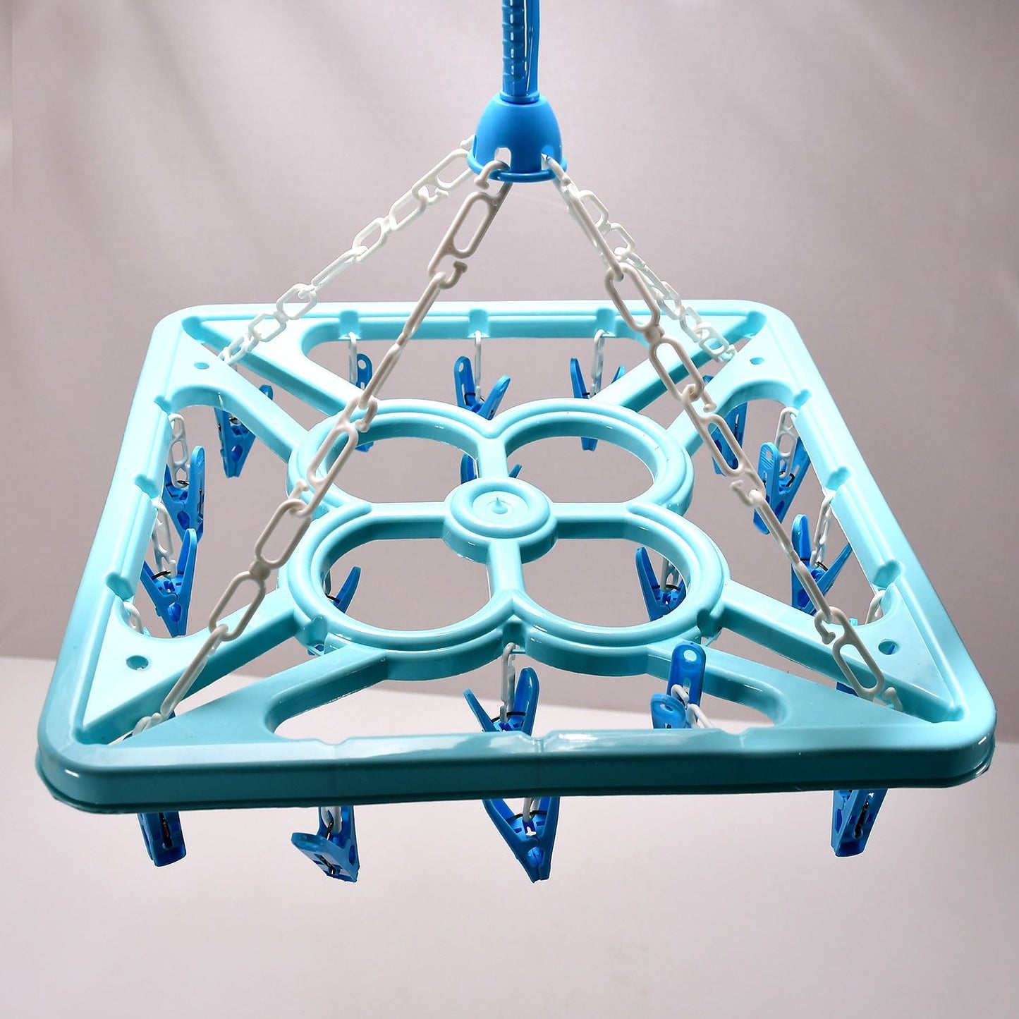 Square cloth hanger with clips, portable and adjustable