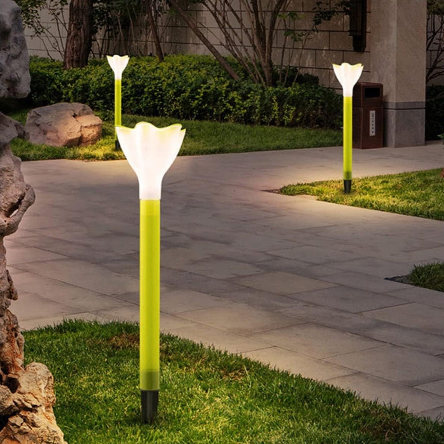 Street Light Solar Flowers Lights Road Light Flower Landscape Light Decorative Yard Lights Solar Lights Garden Stake Flower Lights Solar Landscape Light in Outdoor Spotlight (2 Pc )