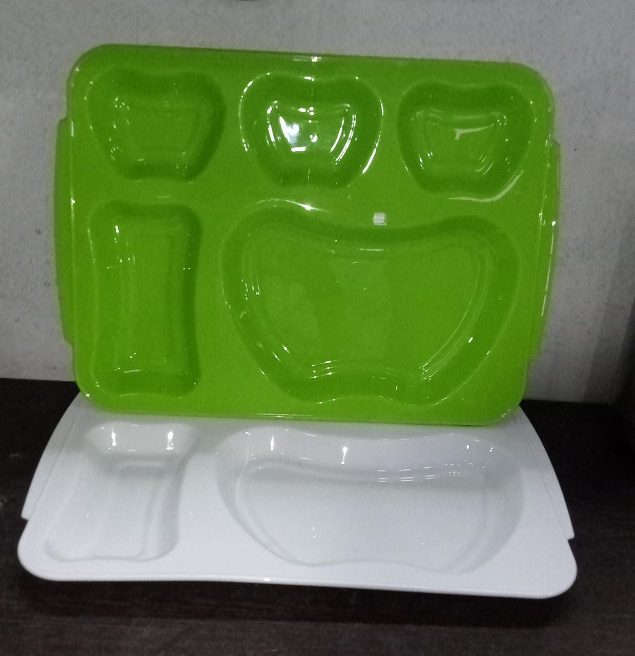 Biodegradable plastic food plate