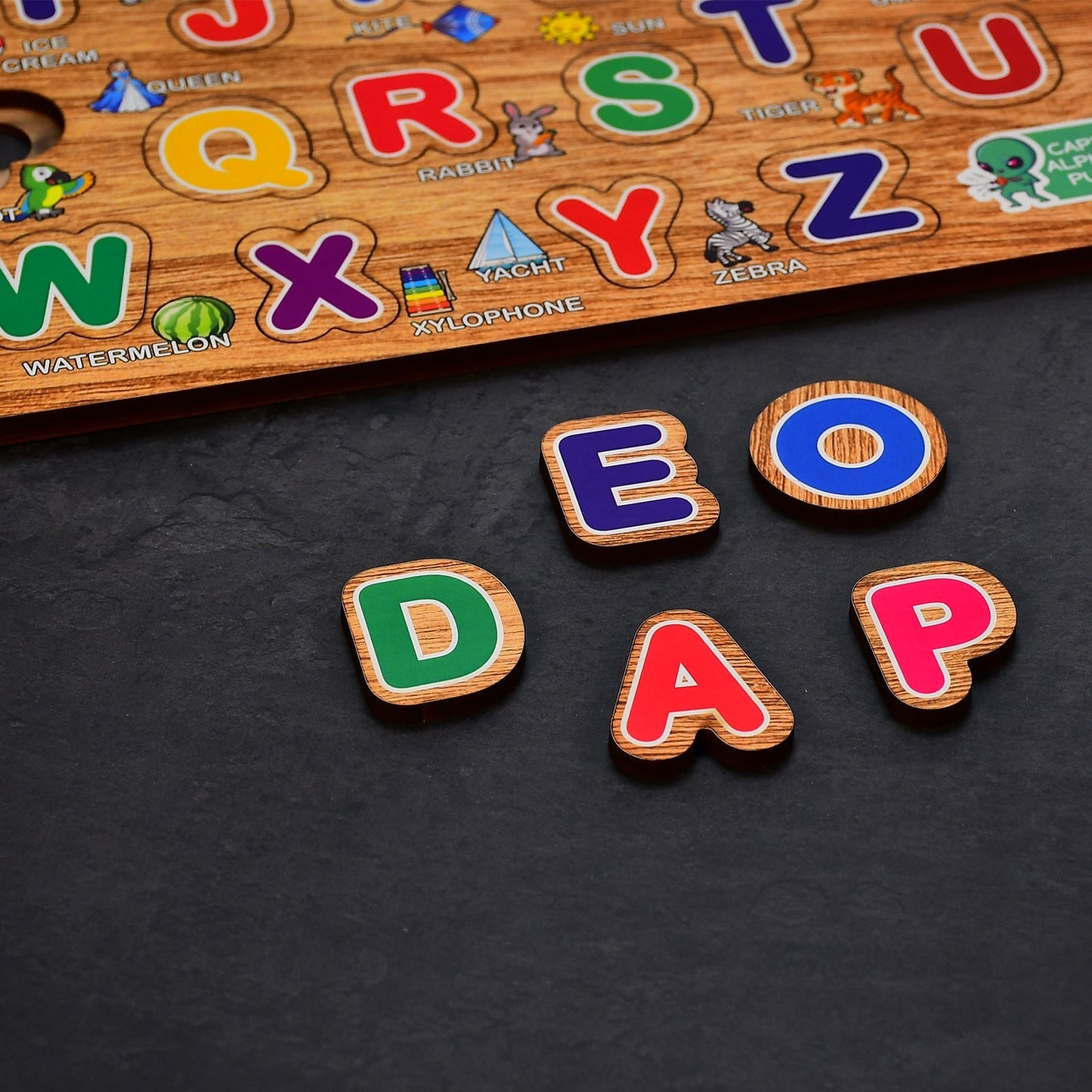 Kids' wooden letter puzzle